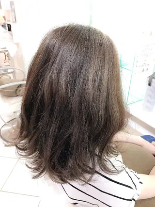 ミディアム カラー 保住 亮太のヘアスタイル