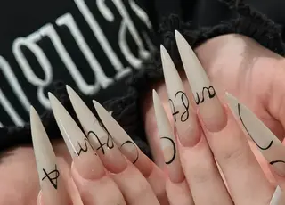 ネイル Pure&Rich Nailのネイルデザイン