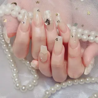 ネイル Salon Mori所属・☺︎ amiのネイルデザイン