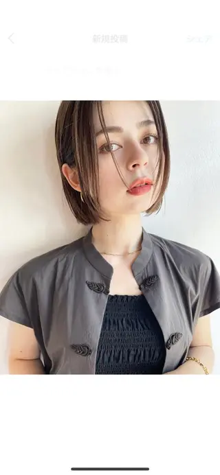 ショート カラー 坂田 友梨奈のヘアスタイル