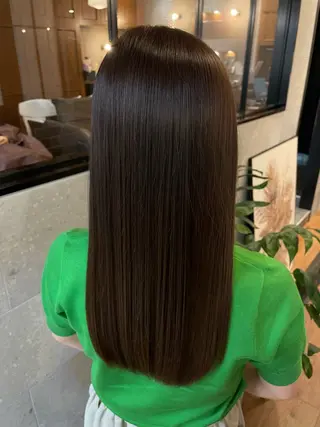 ロング 青山 airaのヘアスタイル