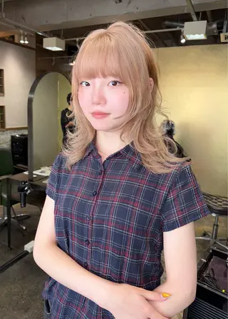 ミディアム ハイトーン/デザイン honokaのヘアスタイル