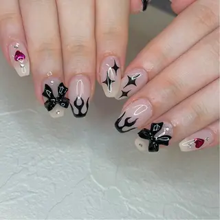 ネイル b'6 by Stir所属・b'6 SAKINAのネイルデザイン