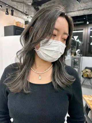 セミロング カラー 🫐寒色系カラー 🫐ヤマナカリリカのヘアスタイル