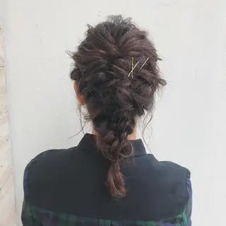 セミロング ヘアアレンジ ヤマモト マイのヘアスタイル