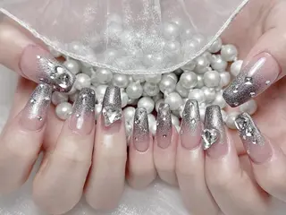 ネイル Hanya 🌈のネイルデザイン