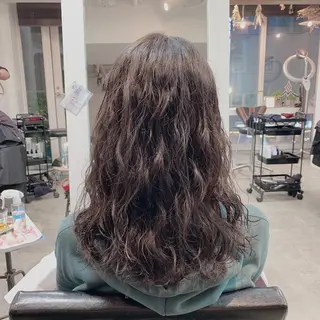 ロング パーマ 【似合わせ、垢抜け ヘア】KAEDEのヘアスタイル