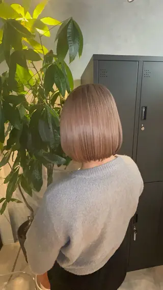 ミディアム motoトップカラー リスト/ブリーチカラのヘアスタイル