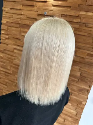 ミディアム カラー 横浜Lapisあゆみ 艶髪/シールエクステのヘアスタイル
