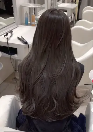 カラー 森 愛友のヘアスタイル