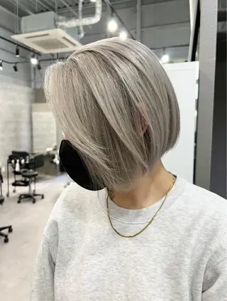 ショート カラー Via officialのヘアスタイル