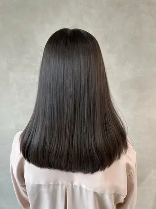 セミロング 透明感ハイライト◎ 伊藤夏海のヘアスタイル