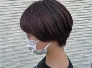 ショート カラー 上出 萌季のヘアスタイル