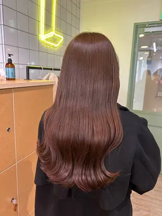 セミロング カラー ベージュ/ダブルカラ ー/新潟駅/青柳萌果のヘアスタイル