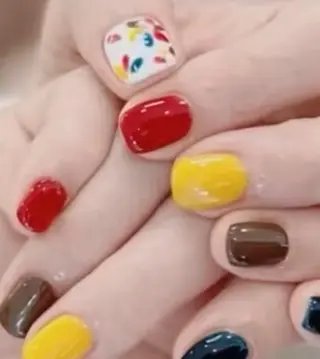 ネイル 高木 維麗絲のネイルデザイン