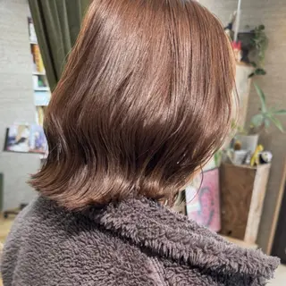 ミディアム カラー Unique ユニークのヘアスタイル