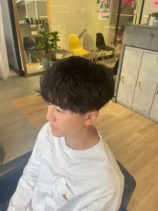 パーマ 波巻き：スパイラル カワゾエフミアキのヘアスタイル