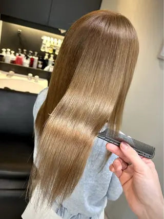 ロング カラー 髪質改善特化サロン ICONIQ天神店のヘアスタイル