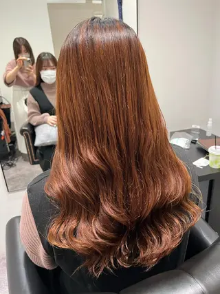 ロング カラー パーマ コテ巻き風パーマ 韓国風パーマ 無重力のヘアスタイル