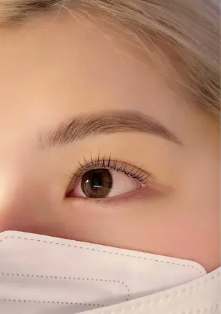 マツエク・マツパ 椿森 美瑠紅の眉毛・アイブロウイメージ