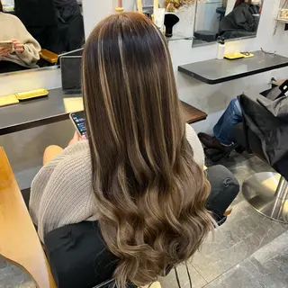 ロング カラー hair salon chic.所属・chic.エクステ. 艶カラー.miu🦊のヘアスタイル