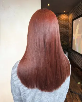 セミロング カラー 梅木 李奈のヘアスタイル