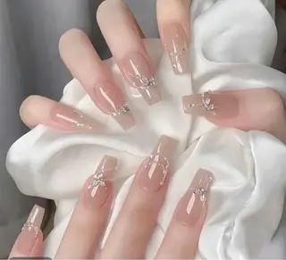 ネイル 長さ出し専門 パーツのネイルデザイン