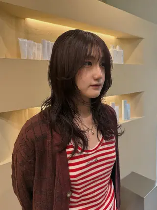 セミロング 山元 くるみのヘアスタイル