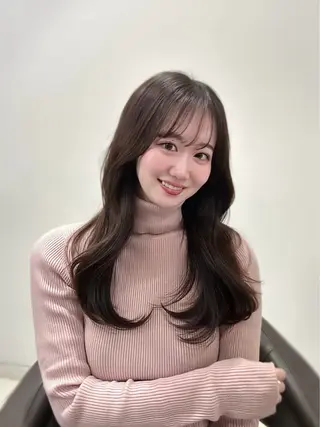 セミロング 岡山 愛のヘアスタイル