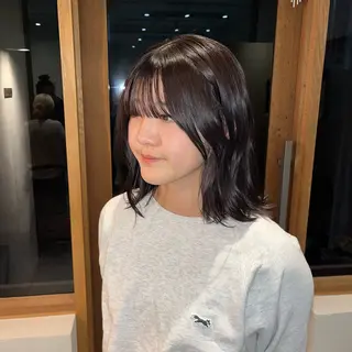 セミロング Wカラー🐾 ハルナのヘアスタイル