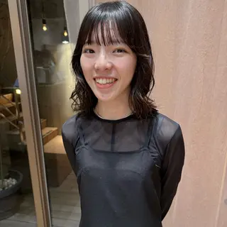 ミディアム パーマ 大橋 芽衣のヘアスタイル