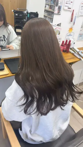 ロング カラー 伴 星来のヘアスタイル