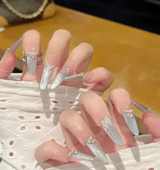 ネイル Miu Miu 🎀 Nailのネイルデザイン