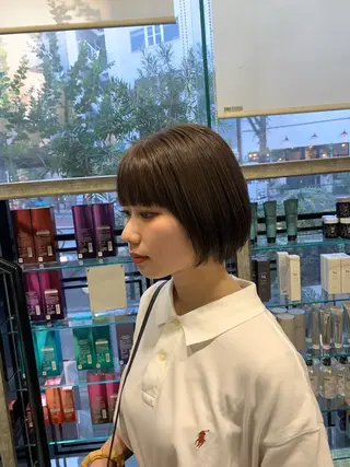 ショート カラー 韓国レイヤー/センタ ーパート/坂本翔のヘアスタイル