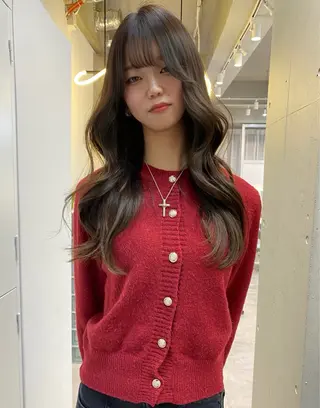 ロング 韓国/レイヤー/艶髪 ルキアのヘアスタイル