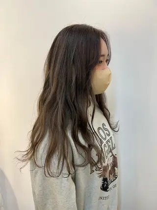 ロング カラー 丸田 美沙希のヘアスタイル