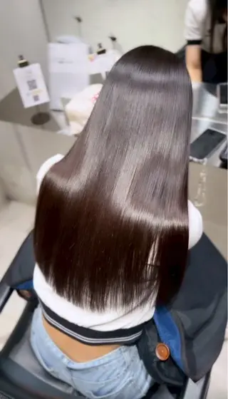 ロング カラー パーマ ゆあ♡ 髪質改善×美髪矯正のヘアスタイル