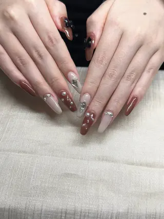 ネイル R nailsalon所属・Rネルサイン よ よのネイルデザイン