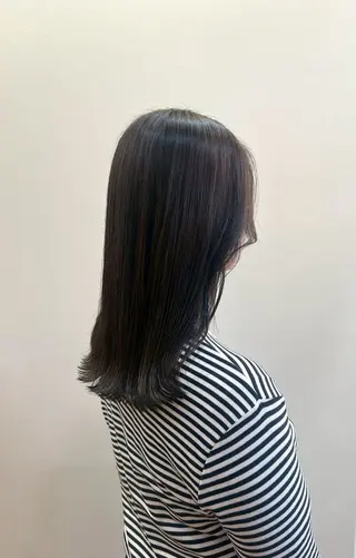 セミロング 西山 琴音のヘアスタイル