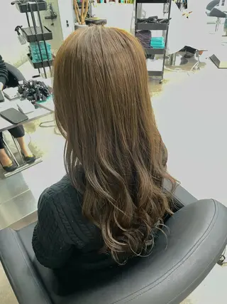 ロング カラー ヘアアレンジ 速水 ゆきののヘアスタイル