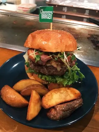 ミディアム カラー パーマ ヘアアレンジ メンズ キッズ ネイル マツエク・マツパ アイブロウ アニメ,Vオタク× 即効痩せエステサロンのエステ・リラクイメージ