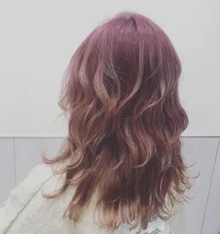 セミロング カラー 佐々木 碧のヘアスタイル