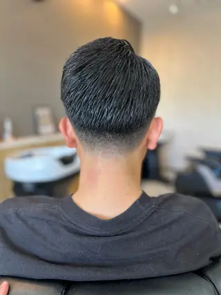 ミディアム メンズ THEBARBER TEN所属・伊禮 海凪のヘアスタイル