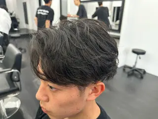 セミロング men’s salon dot. tokyo 横浜店所属・🔥メンズ特化 カット1100円🔥のヘアスタイル