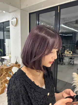 ミディアム カラー 荒木 彩那のヘアスタイル