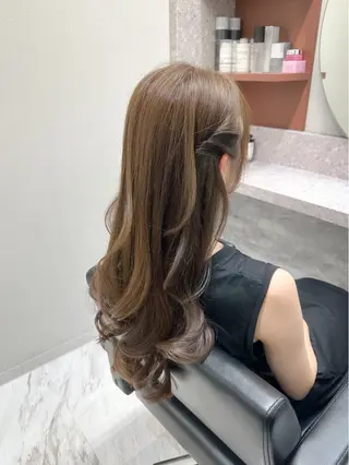 ロング カラー ヘアアレンジ autre所属・大久保 ひでなりのヘアスタイル