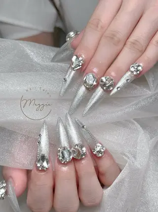 ネイル Maggie Nail🦩のネイルデザイン