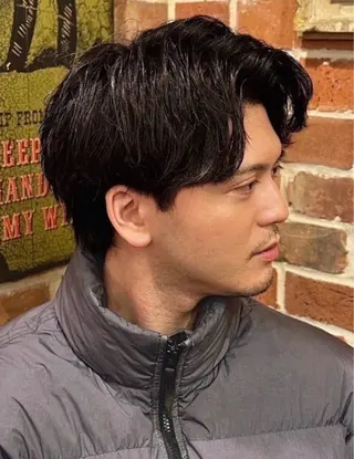 ミディアム 三輪 晃大のヘアスタイル