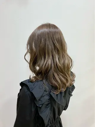 セミロング カラー ノーブル美容室イオン高橋店所属・鈴木 純子のヘアスタイル