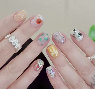 ネイル YUYI.nail salon所属・Mi Naのネイルデザイン